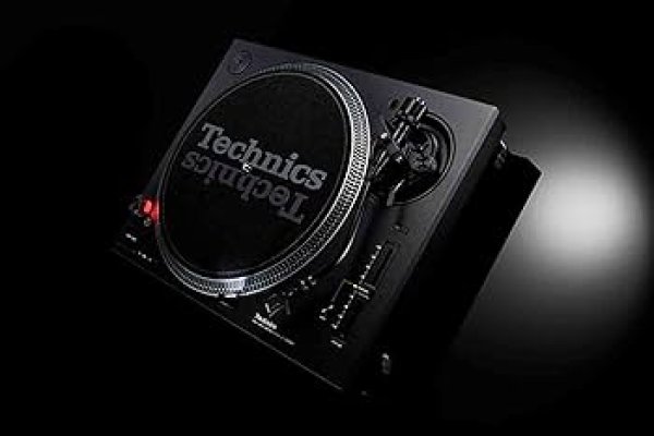 Technics SL-1200:MK2からMK7まで、何が変わったのか